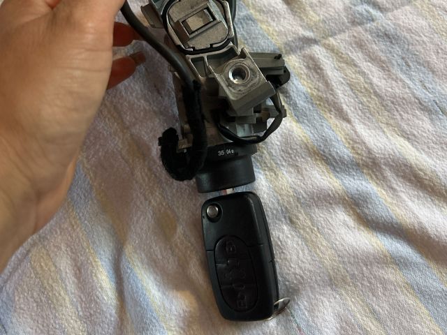 bontott AUDI A3 Gyújtáskapcsoló Házzal