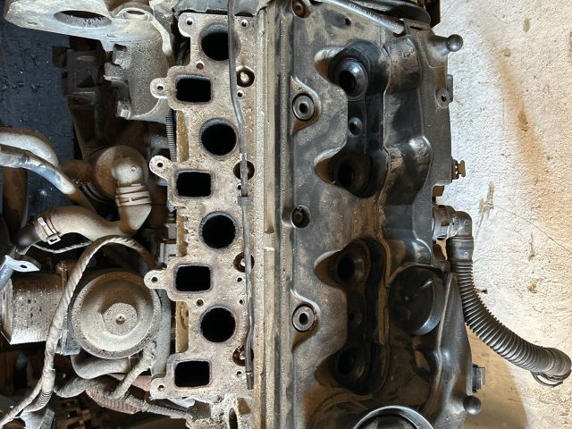 bontott AUDI A3 Motor (Fűzött blokk hengerfejjel)