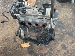 bontott AUDI A3 Motor (Fűzött blokk hengerfejjel)