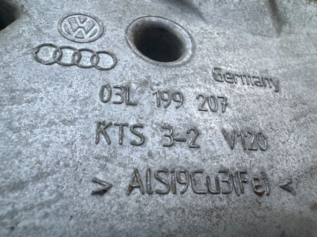 bontott AUDI A3 Motor Tartó Bak (Fém)