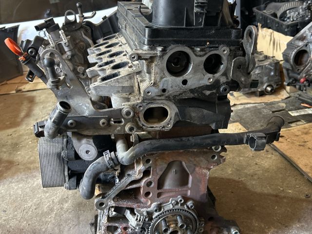 bontott AUDI A3 Motorblokk (Fűzött)