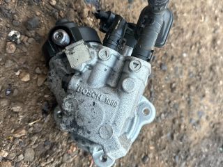 bontott AUDI A3 Nagynyomású Szivattyú