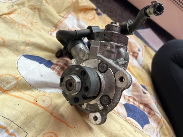 bontott AUDI A3 Nagynyomású Szivattyú