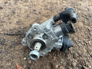 bontott AUDI A3 Nagynyomású Szivattyú