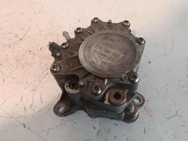 bontott AUDI A3 Nagynyomású Szivattyú