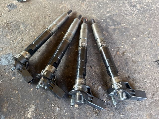 bontott AUDI A3 Porlasztó Sor / Híd