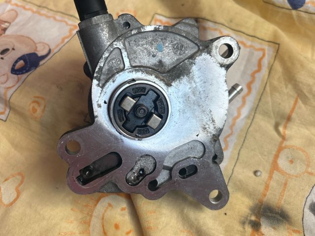 bontott AUDI A3 Vákumpumpa