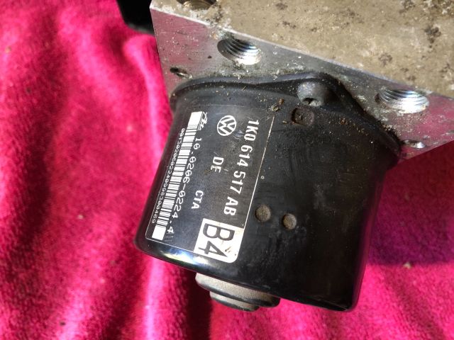 bontott AUDI A3 ABS Kocka