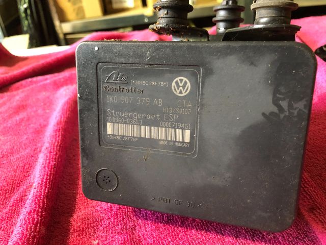 bontott AUDI A3 ABS Kocka