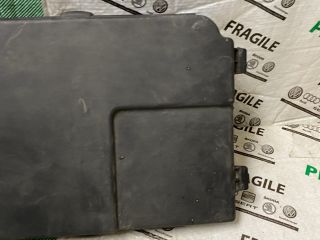 bontott AUDI A3 Akkumulátor Fedél