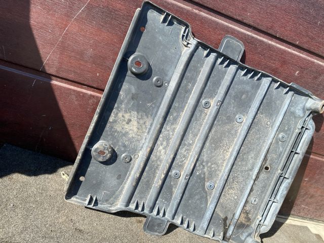 bontott AUDI A3 Alsó Motorburkolat