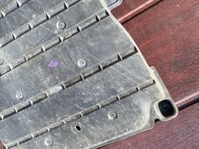 bontott AUDI A3 Alsó Motorburkolat