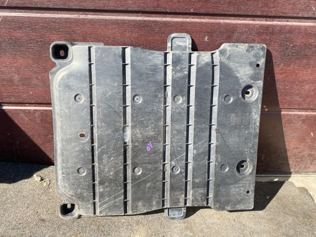 bontott AUDI A3 Alsó Motorburkolat