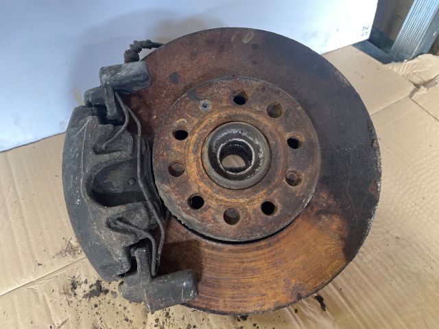 bontott AUDI A3 Bal első Csonkállvány Kerékaggyal