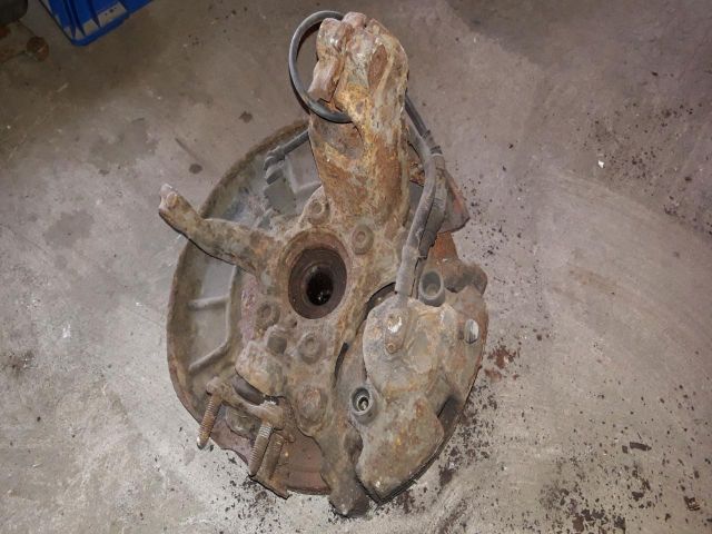 bontott AUDI A3 Bal első Csonkállvány Kerékaggyal