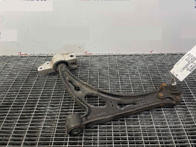 bontott AUDI A3 Bal első Lengőkar