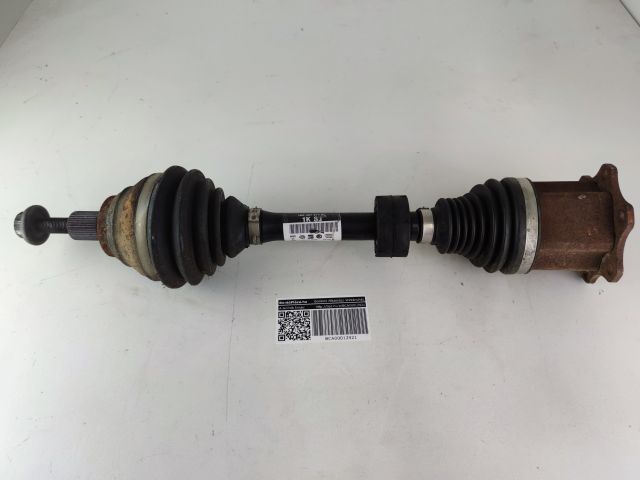 bontott AUDI A3 Bal Féltengely