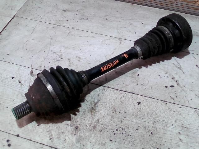 bontott AUDI A3 Bal Féltengely