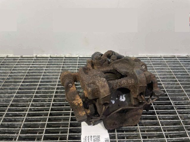 bontott AUDI A3 Bal hátsó Féknyereg Munkahengerrel