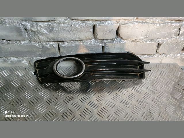 bontott AUDI A3 Bal Ködlámpa Rács