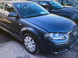 bontott AUDI A3 Billenésgátló Bak