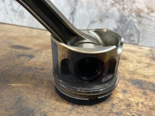 bontott AUDI A3 Dugattyú és Hajtókar