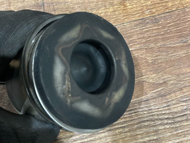 bontott AUDI A3 Dugattyú és Hajtókar