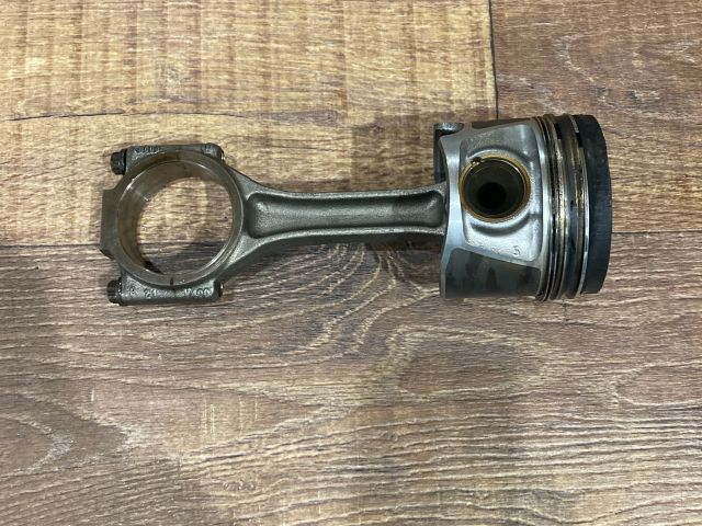 bontott AUDI A3 Dugattyú és Hajtókar