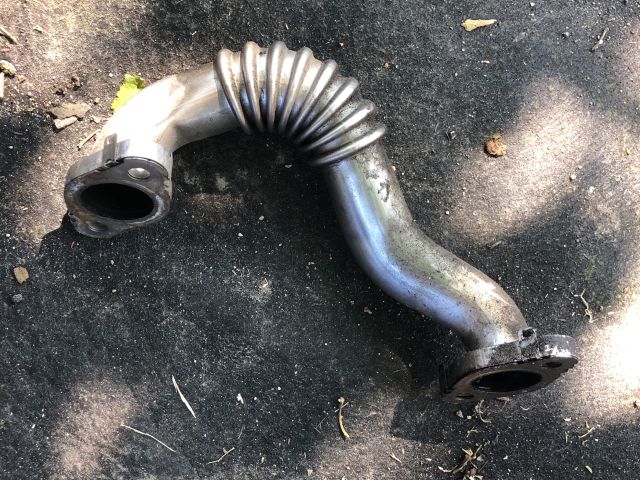 bontott AUDI A3 EGR Hűtő Cső