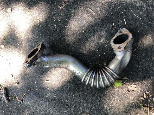 bontott AUDI A3 EGR Hűtő Cső