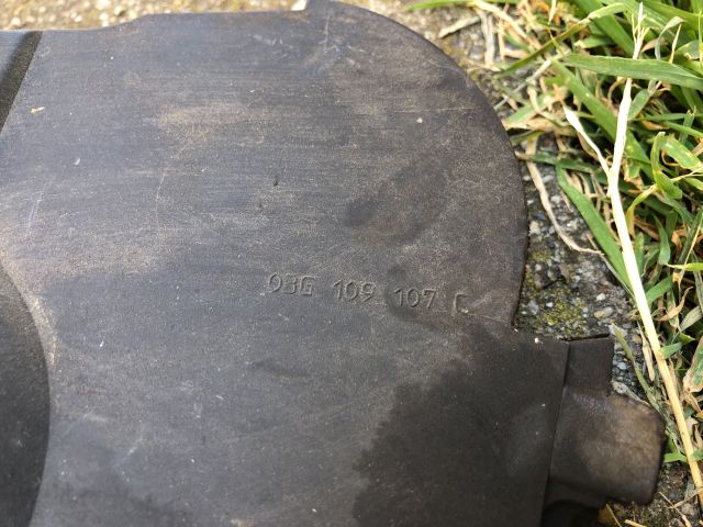 bontott AUDI A3 Első Vezérlés Burkolat