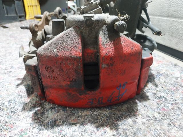 bontott AUDI A3 Féknyereg Munkahengerrel Szett