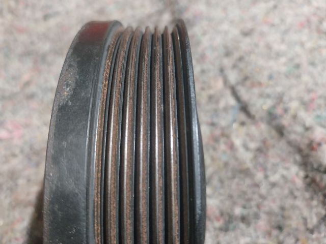 bontott AUDI A3 Főtengely Szíjtárcsa