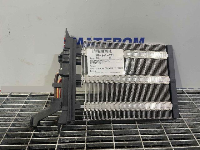 bontott AUDI A3 Fűtőradiátor