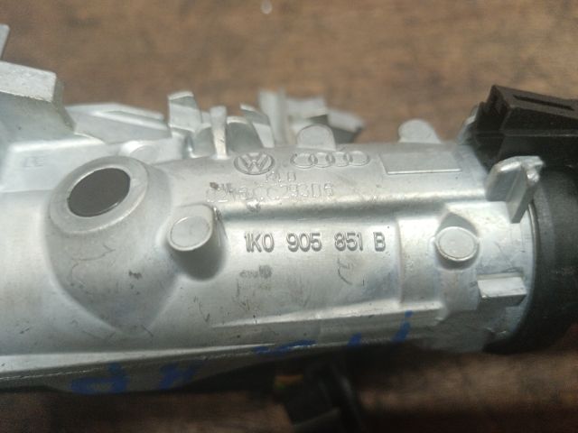 bontott AUDI A3 Gyújtáskapcsoló Házzal