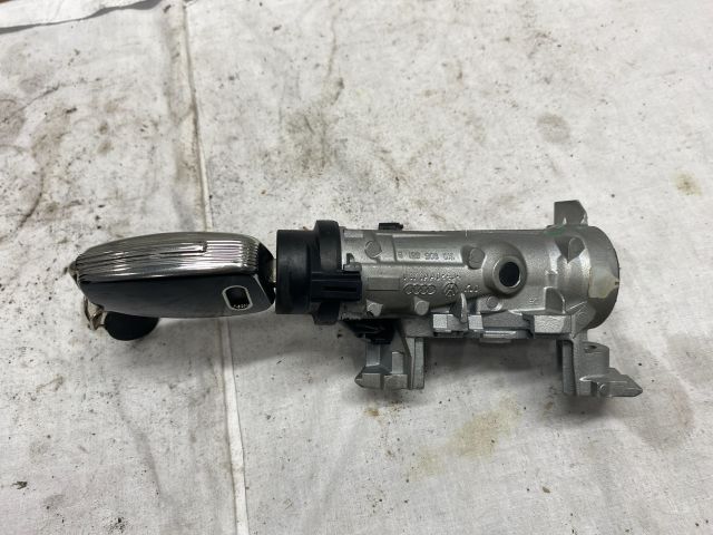 bontott AUDI A3 Gyújtáskapcsoló Házzal