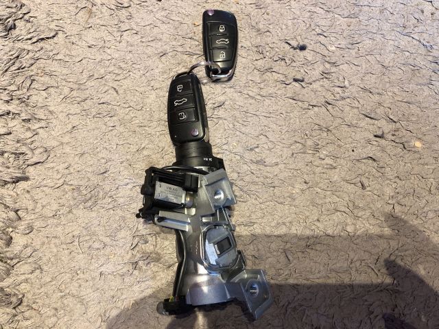 bontott AUDI A3 Gyújtáskapcsoló Házzal