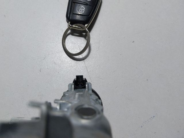 bontott AUDI A3 Gyújtáskapcsoló Házzal