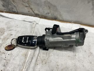 bontott AUDI A3 Gyújtáskapcsoló Házzal