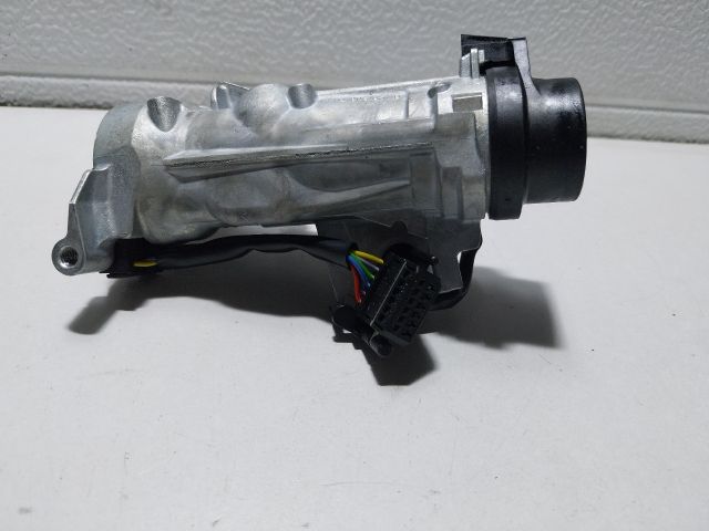 bontott AUDI A3 Gyújtáskapcsoló Házzal