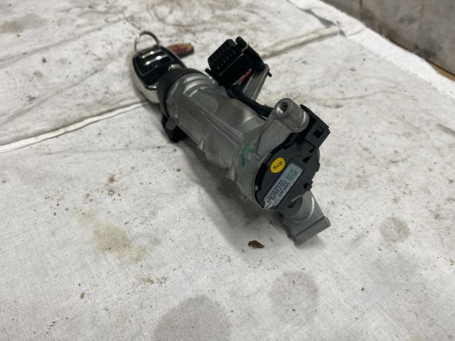 bontott AUDI A3 Gyújtáskapcsoló Házzal