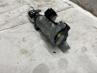 bontott AUDI A3 Gyújtáskapcsoló Házzal