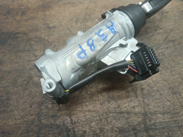 bontott AUDI A3 Gyújtáskapcsoló Házzal