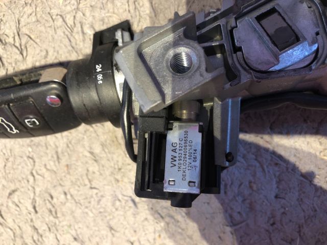 bontott AUDI A3 Gyújtáskapcsoló Házzal