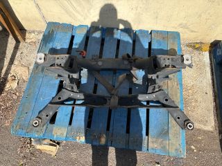 bontott AUDI A3 Hátsó Bölcső