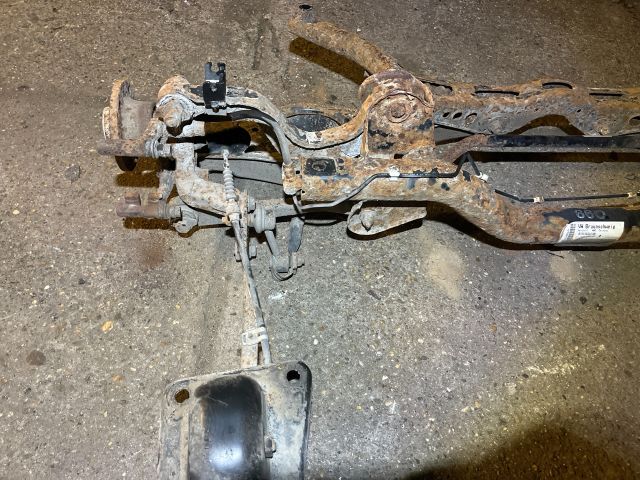 bontott AUDI A3 Hátsó Futómű (Részeivel)