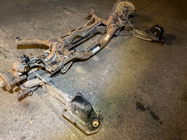 bontott AUDI A3 Hátsó Futómű (Részeivel)