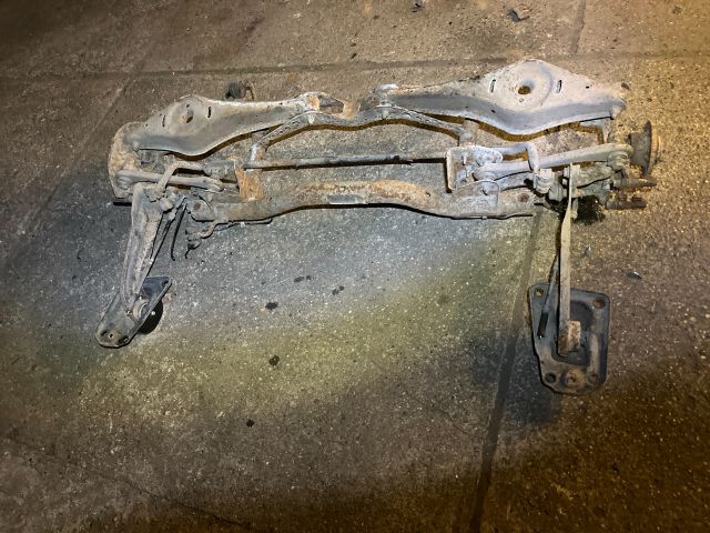 bontott AUDI A3 Hátsó Futómű (Részeivel)