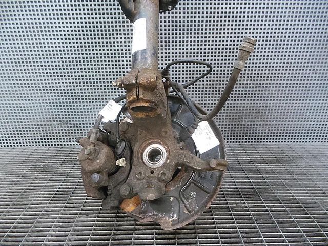 bontott AUDI A3 Jobb első Csonkállvány