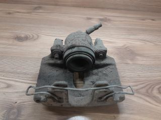 bontott AUDI A3 Jobb első Féknyereg Munkahengerrel